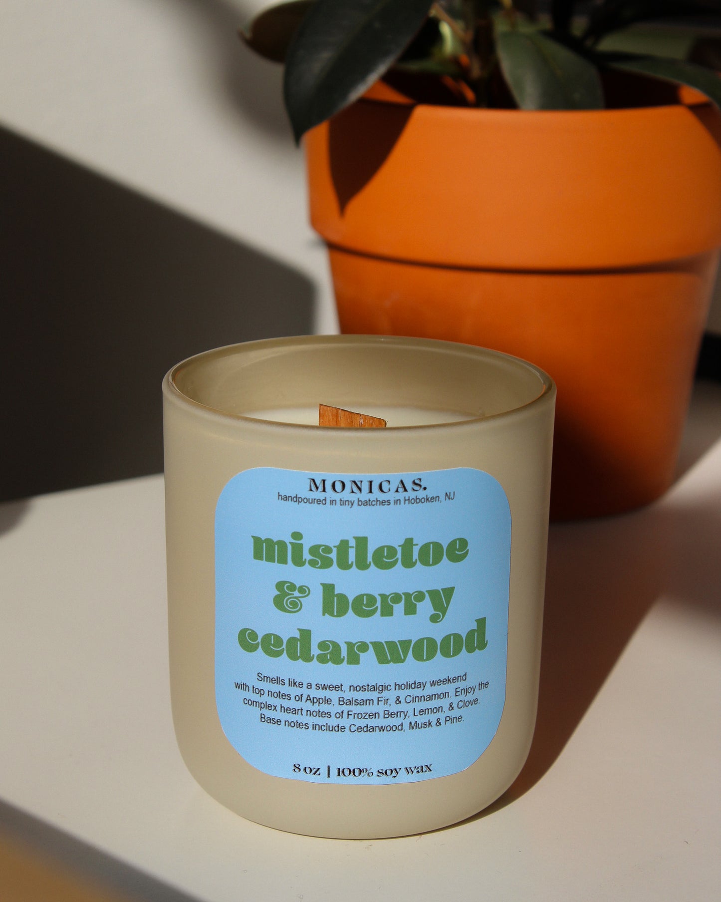 Mistletoe & Berry Cedarwood Soy Candle