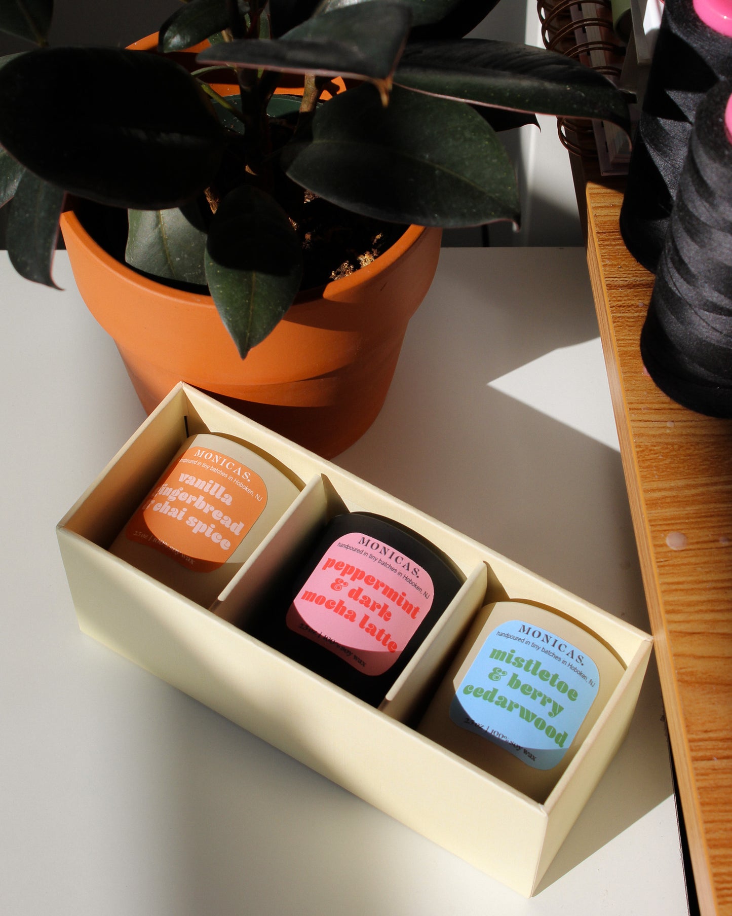 Mistletoe & Berry Cedarwood Soy Candle